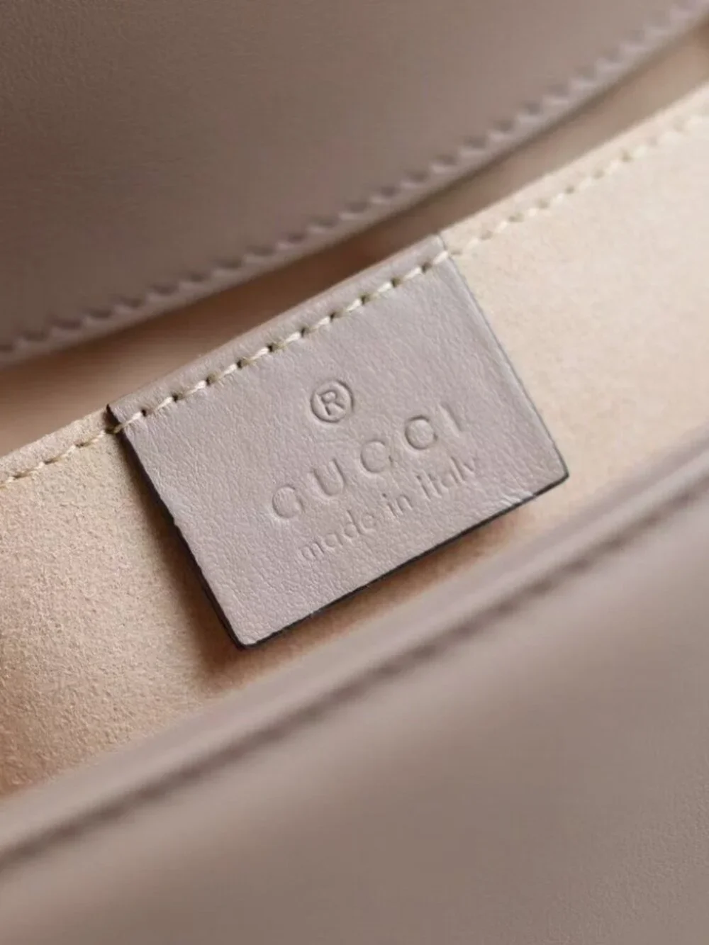 Gucci GG Marmont Small Shoulder Bag